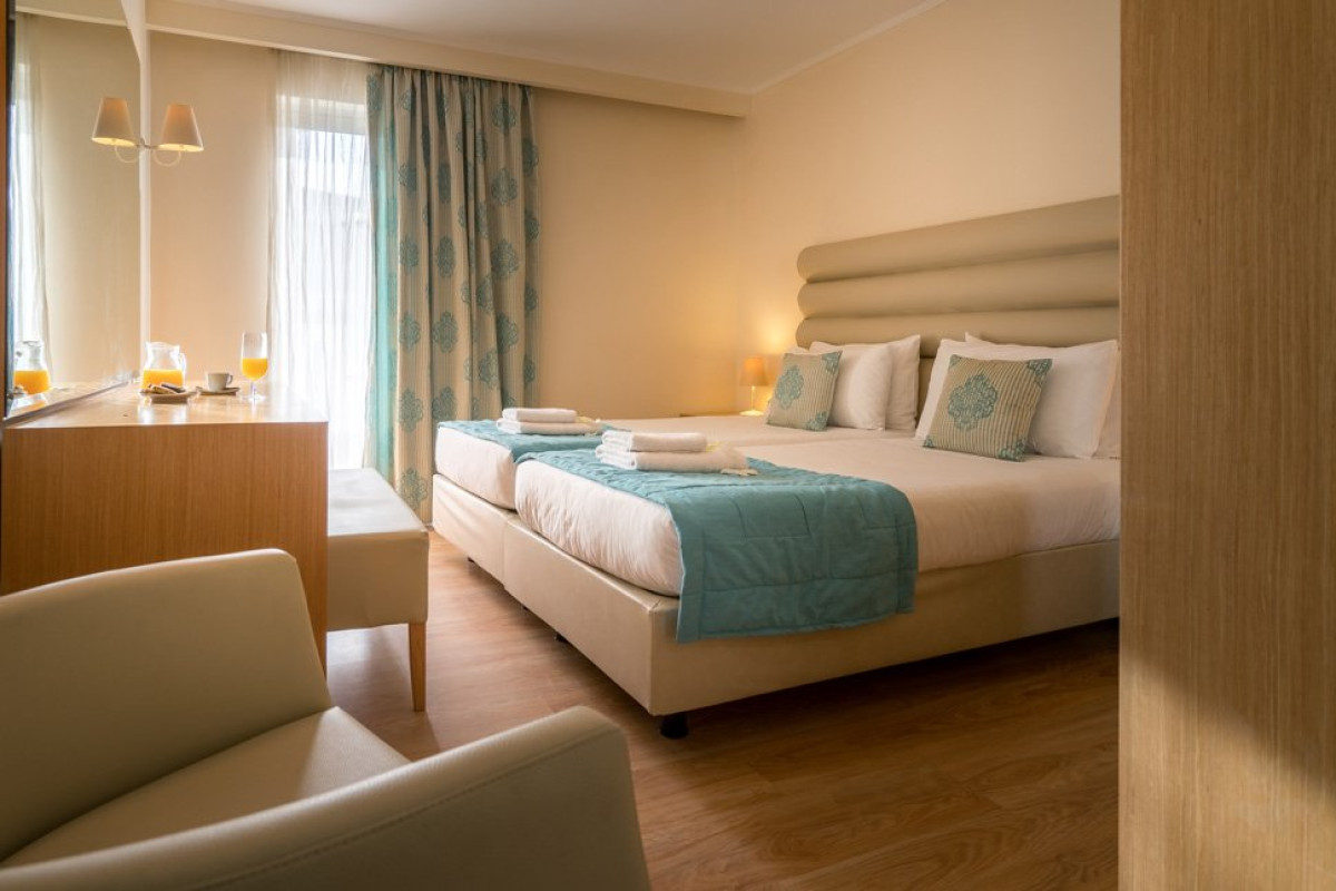 Best Western Galaxy (recomandat 4*+) (Laganas)(C)