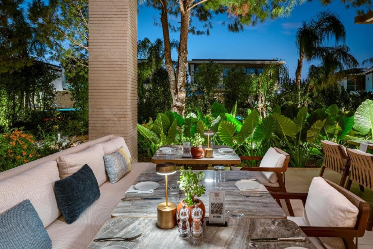 BAYOU VILLAS BY LARA BARUT COLLECTION