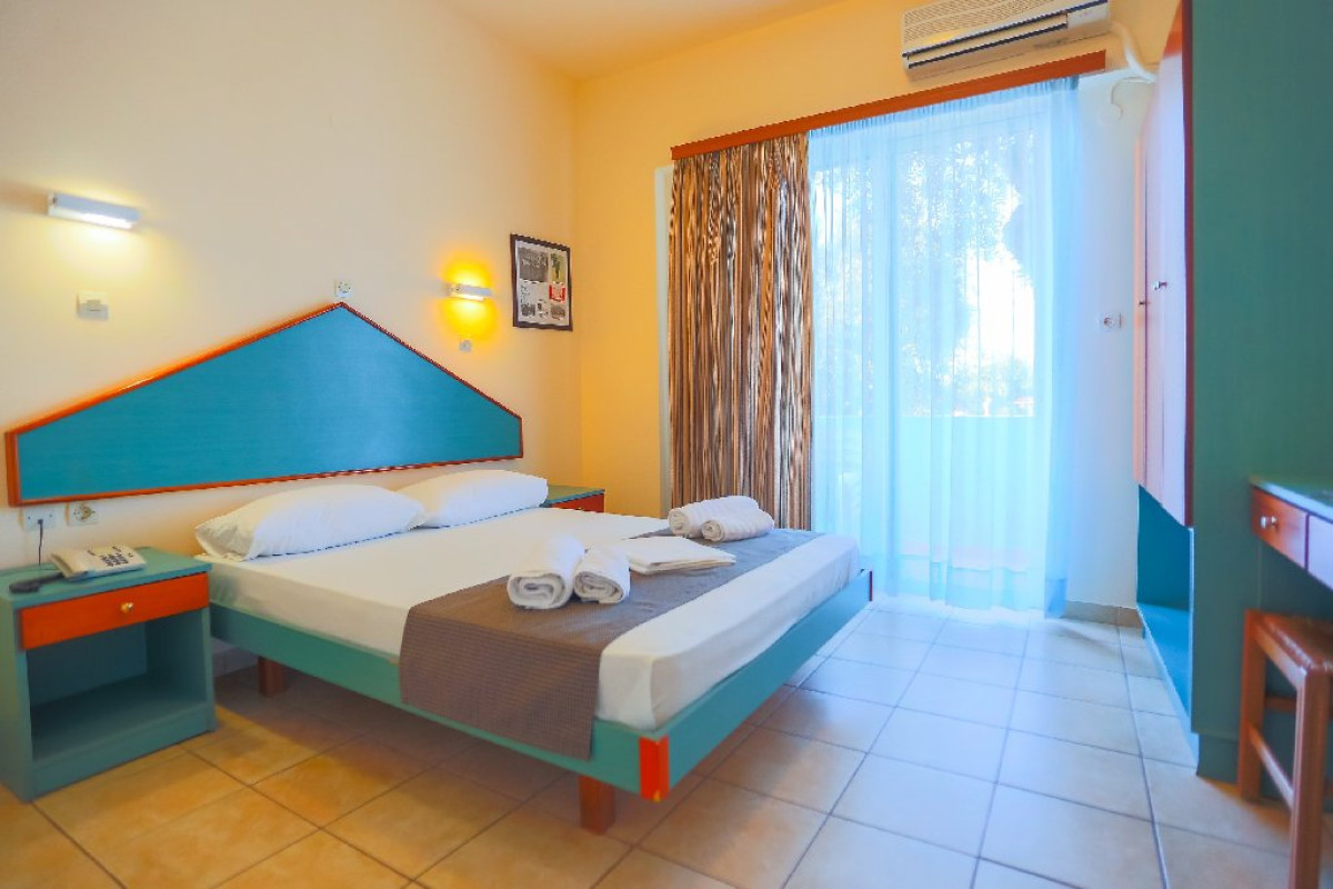 Filoxenia Hotel Apartments - Tholos