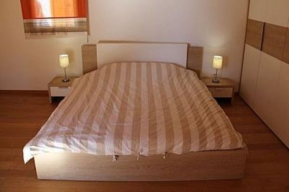 CENTOVI DVORI private villa (Drvenik)