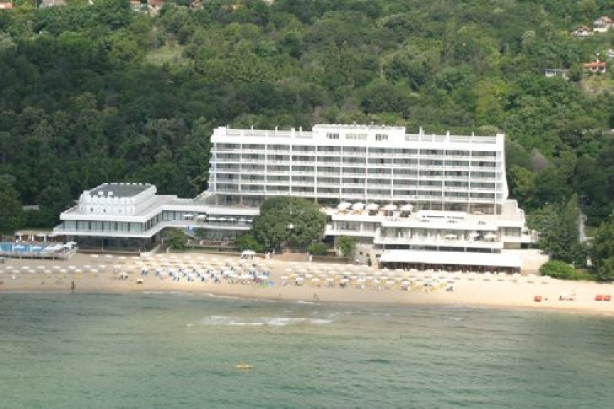 PALACE HOTEL