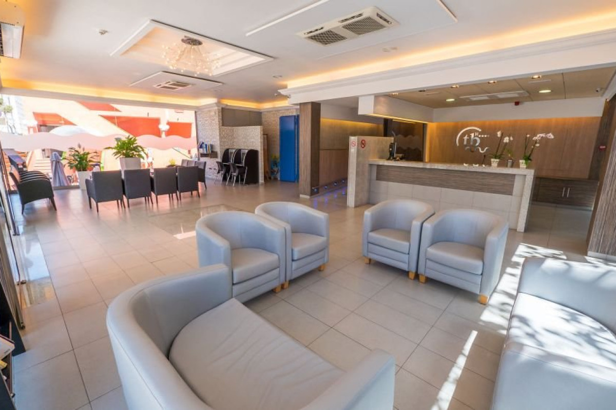Tossa Beach Center (Tossa de Mar)