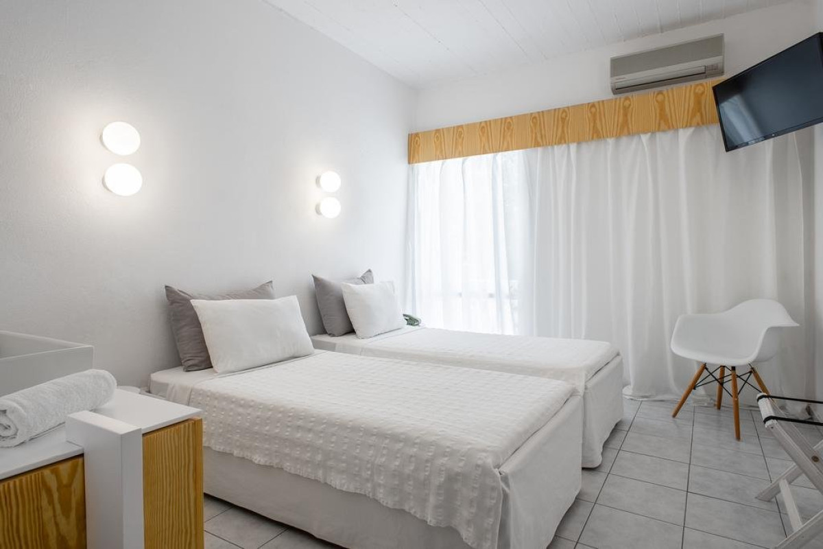 Alkistis (Adults Only, 15+)