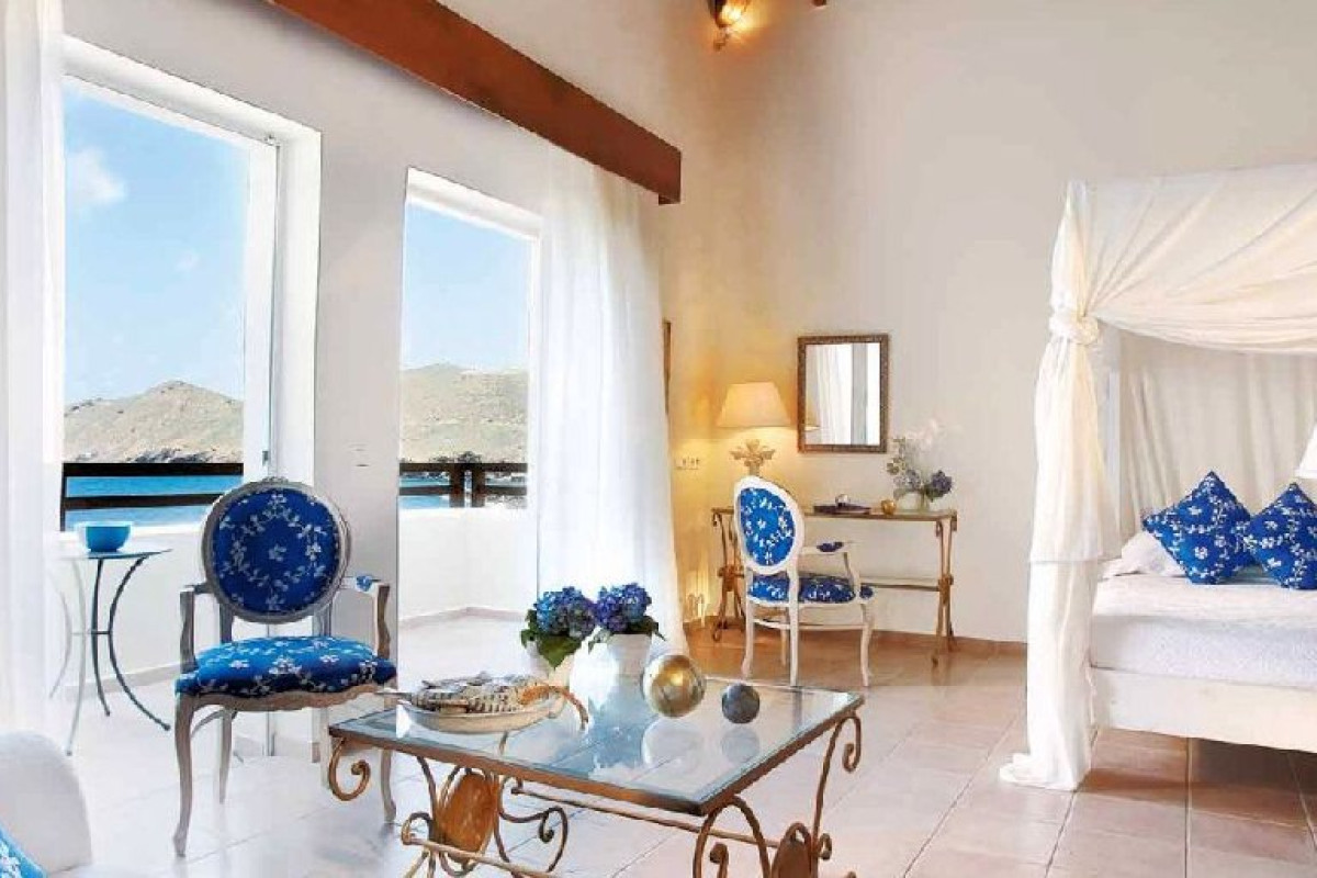 Grecotel Club Marine Palace Suites