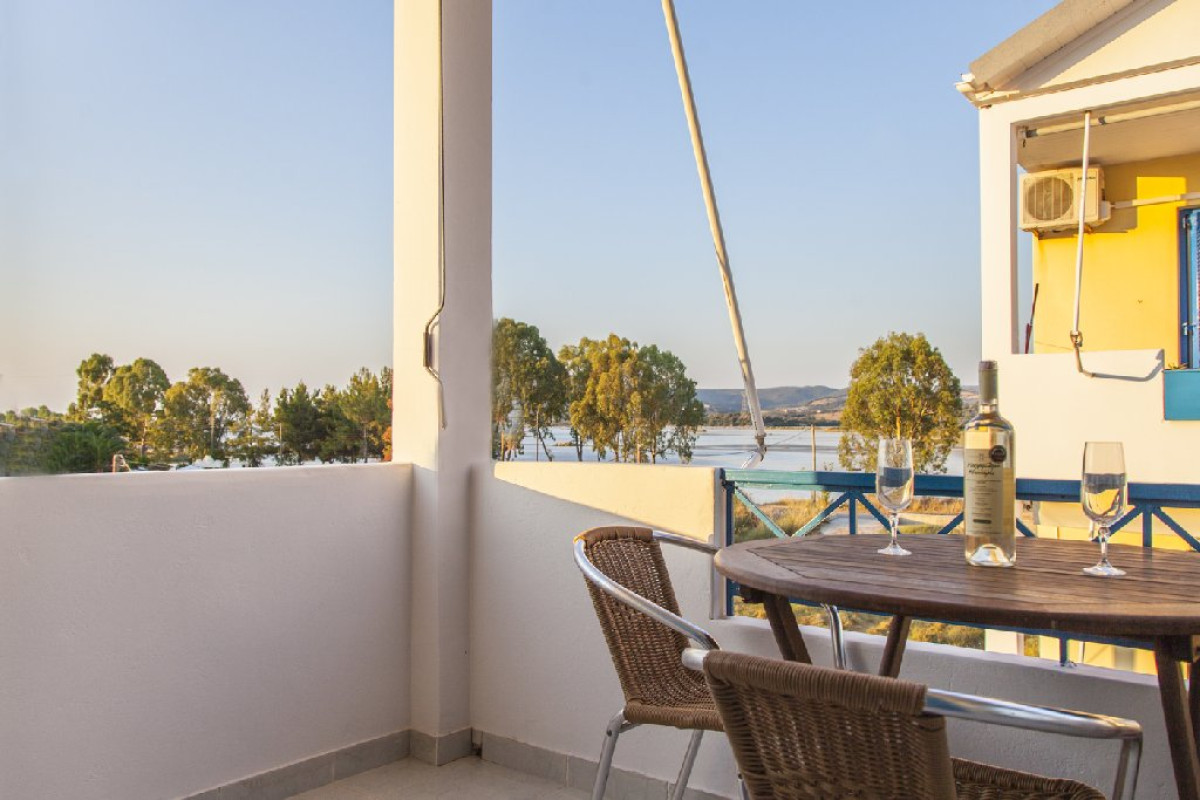 Thanasis Studios (Lygia)