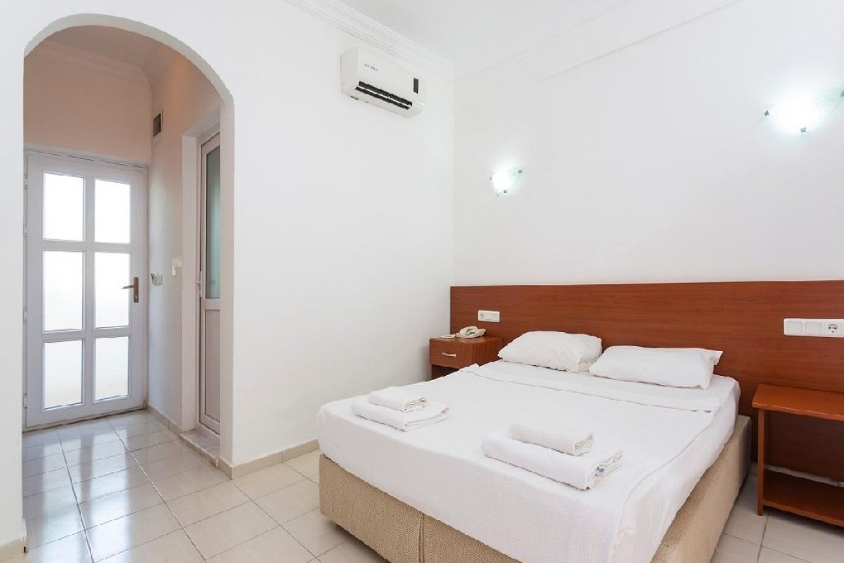 KRISS HOTEL