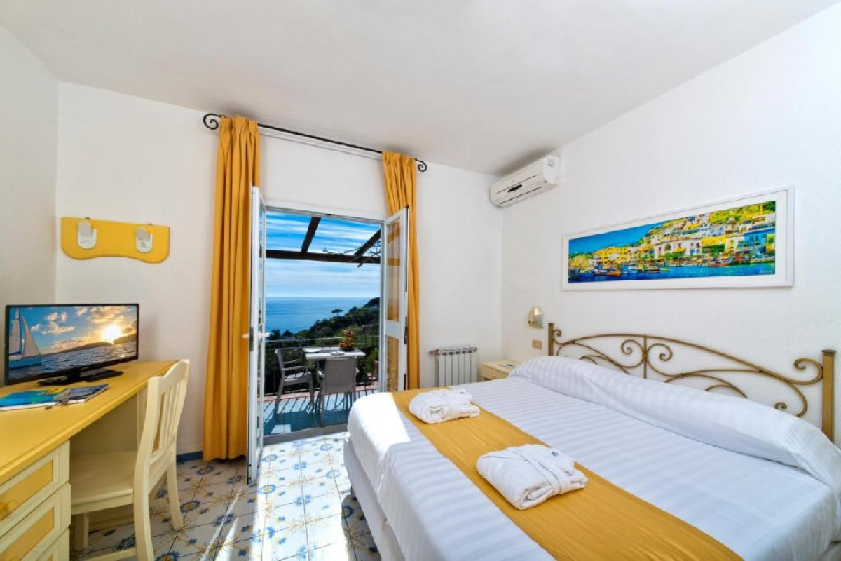 Hotel Romantica Resort and Spa