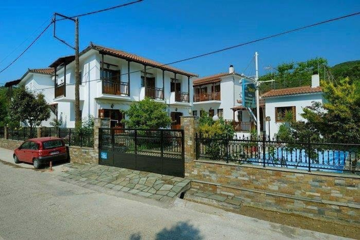 Charoula Studios and Maizonettes - Platanias