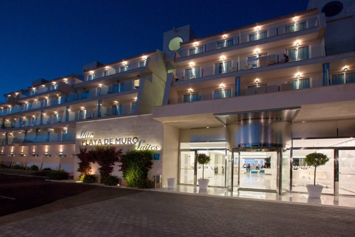 Mar Hotels Playa de Muro Suites