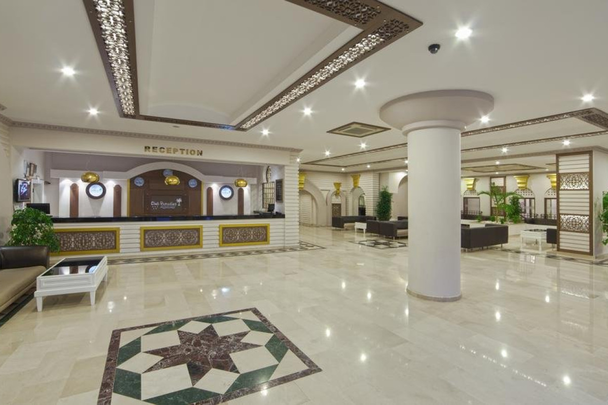 CLUB PARADISO