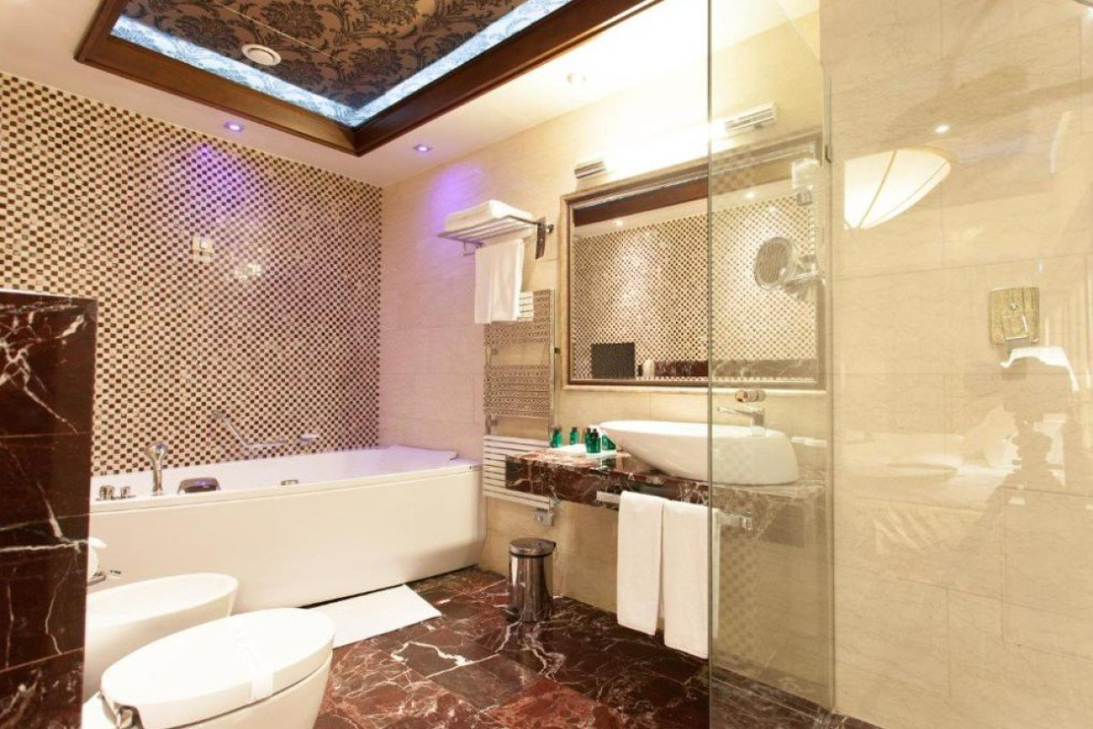 Hotel Metropolis..