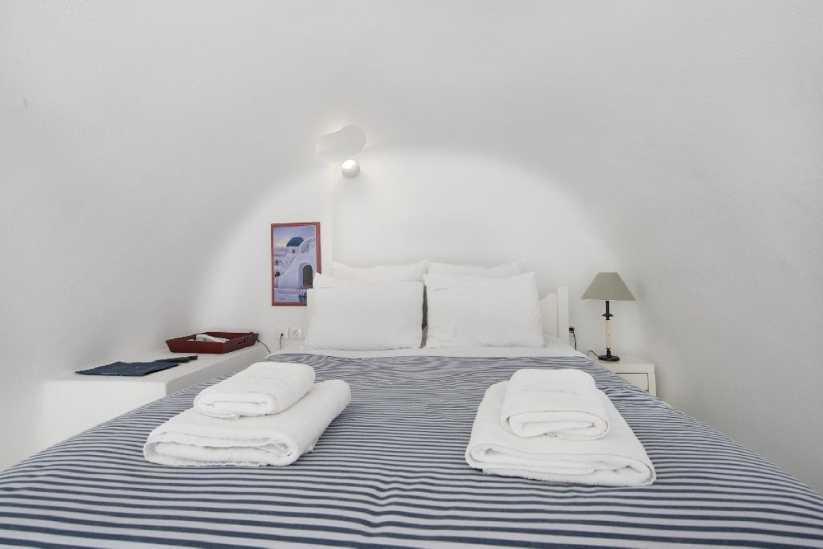 Alexander Villas (Imerovigli - Santorini)