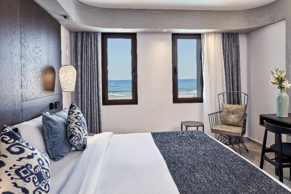 Atlantica Caldera Palace