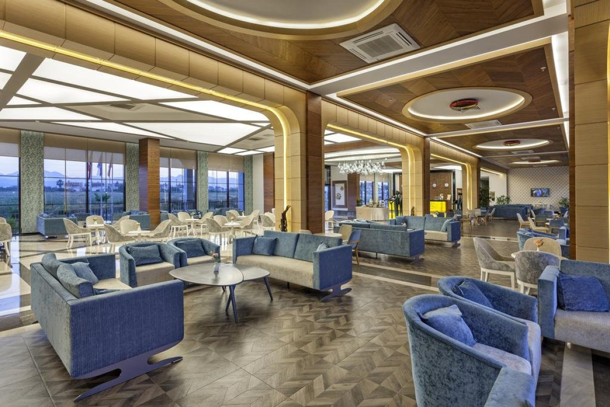 GLAMOUR RESORT AND SPA