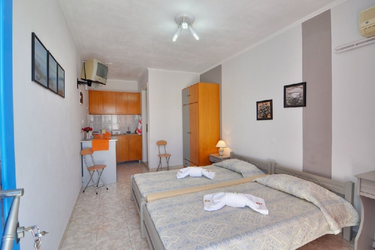 Aphrodite Studios - Adamas (Milos)