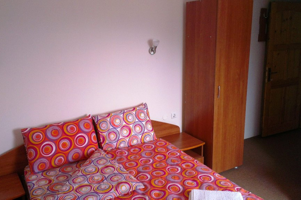 Casa EMA ( sat Pestera)