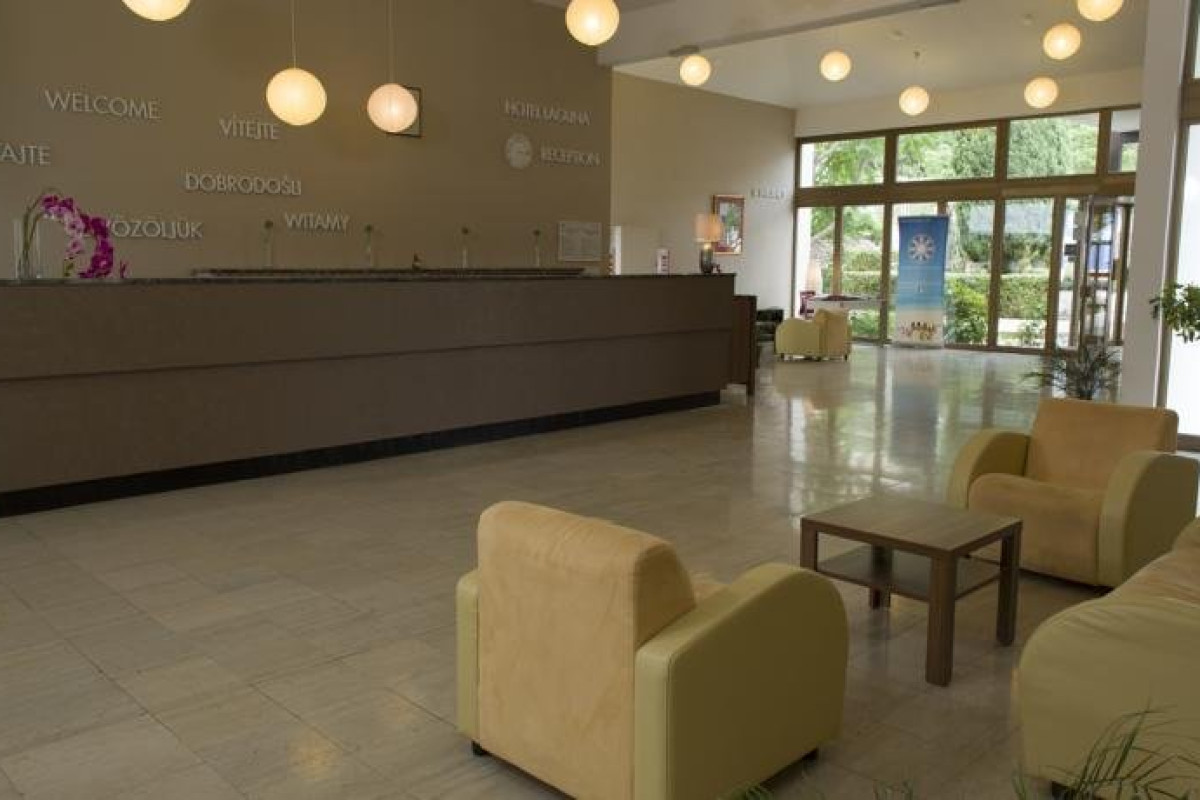 Hotel Laguna (Gradac)