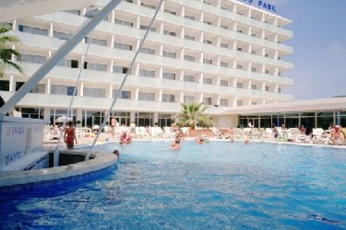 4R SALOU PARK