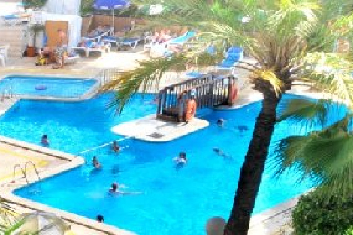 4R PLAYA PARK