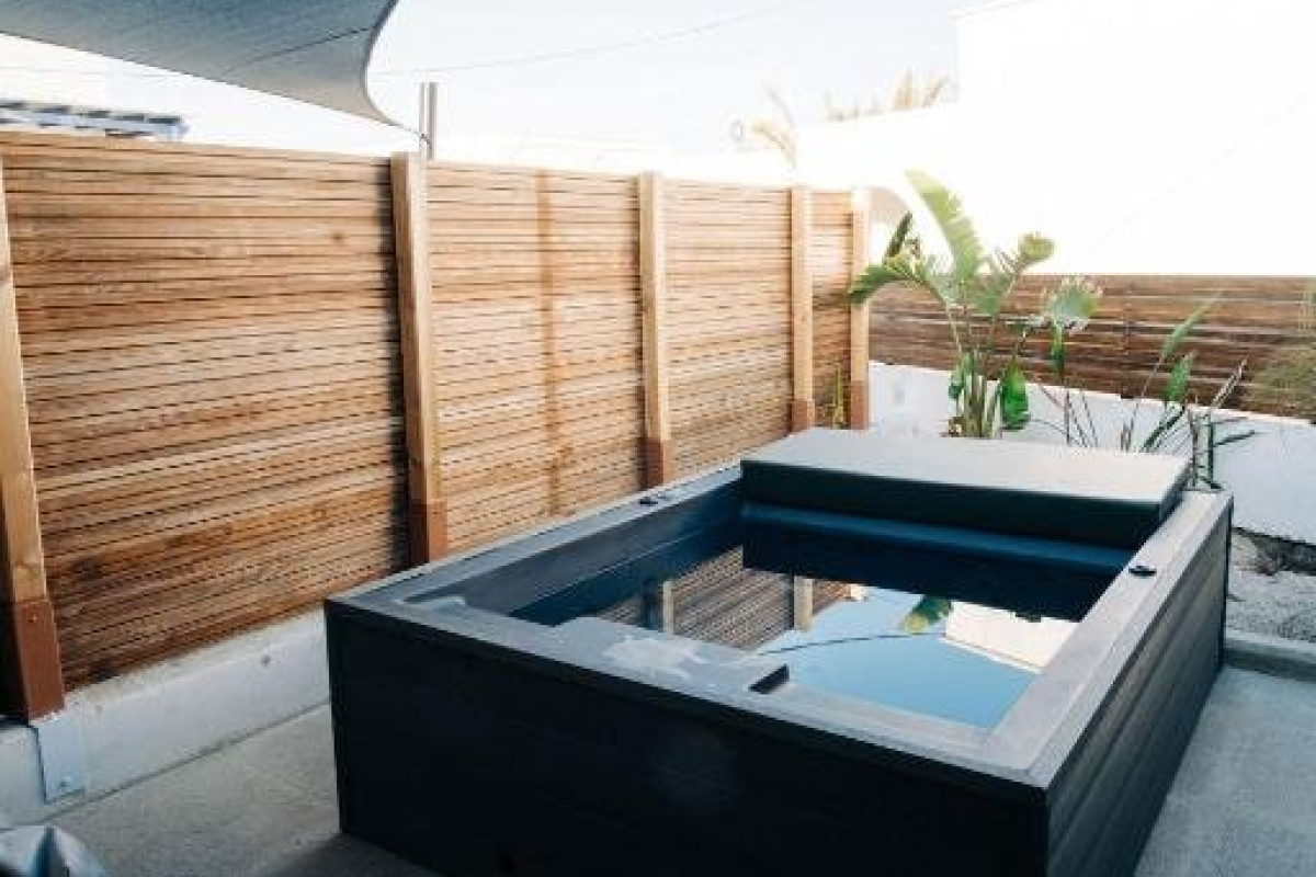 Mesanto Luxury Suites (Megalochori Santorini)