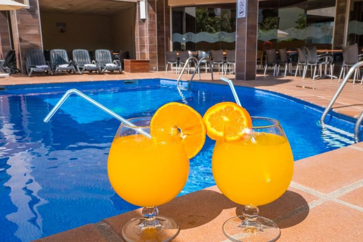 Tossa Beach Center (Tossa de Mar)