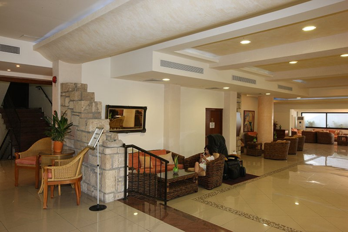 VERONICA HOTEL