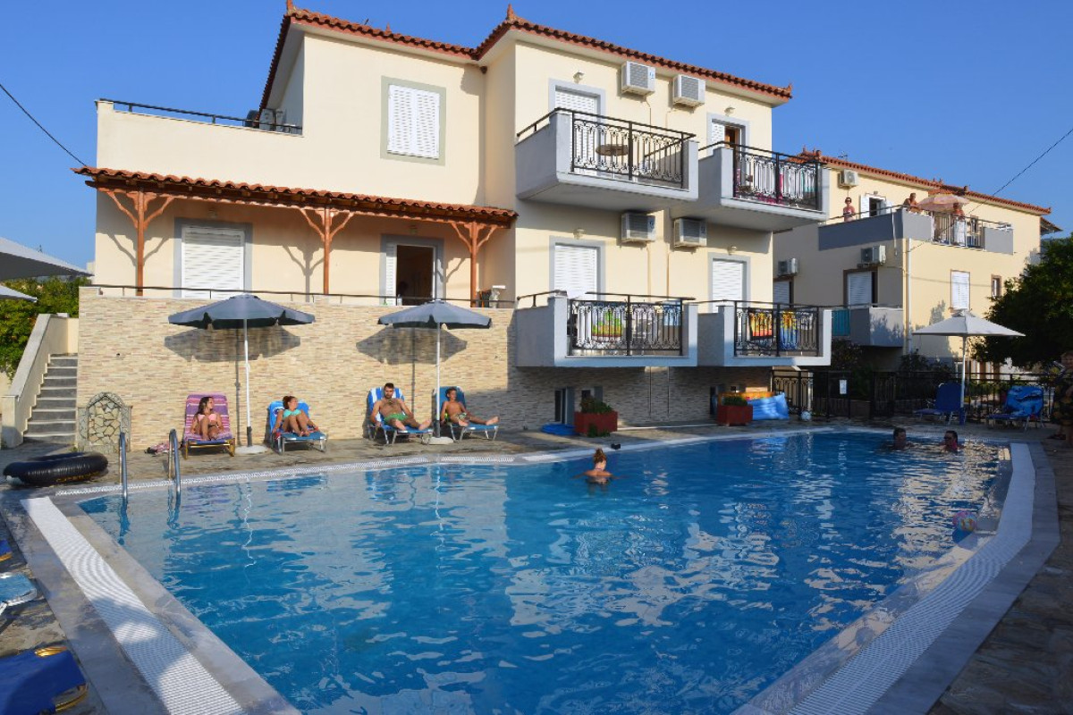 VIRGINIA apartments - studios (Anaxos)