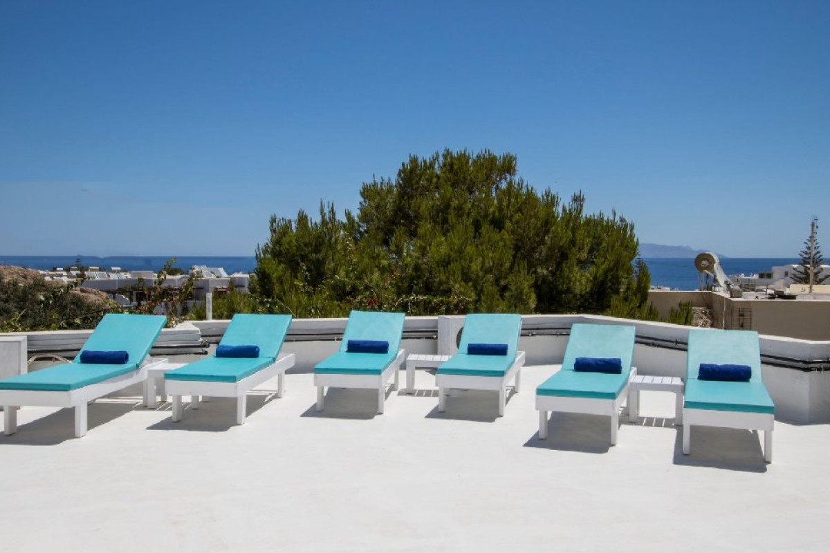 Andreas Hotel (Kamari Santorini)