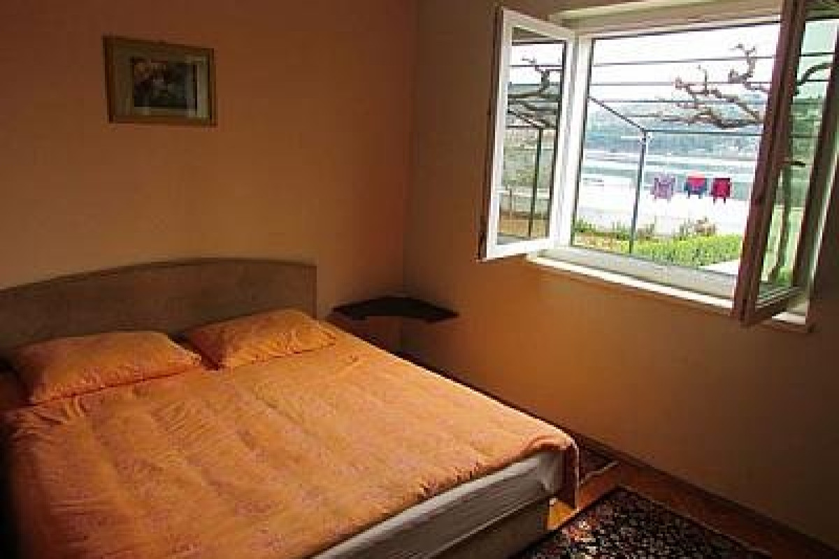PETAR private house (Trogir)