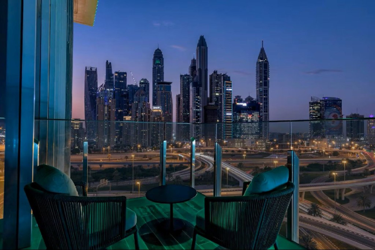 TAJ JUMEIRAH LAKES TOWERS