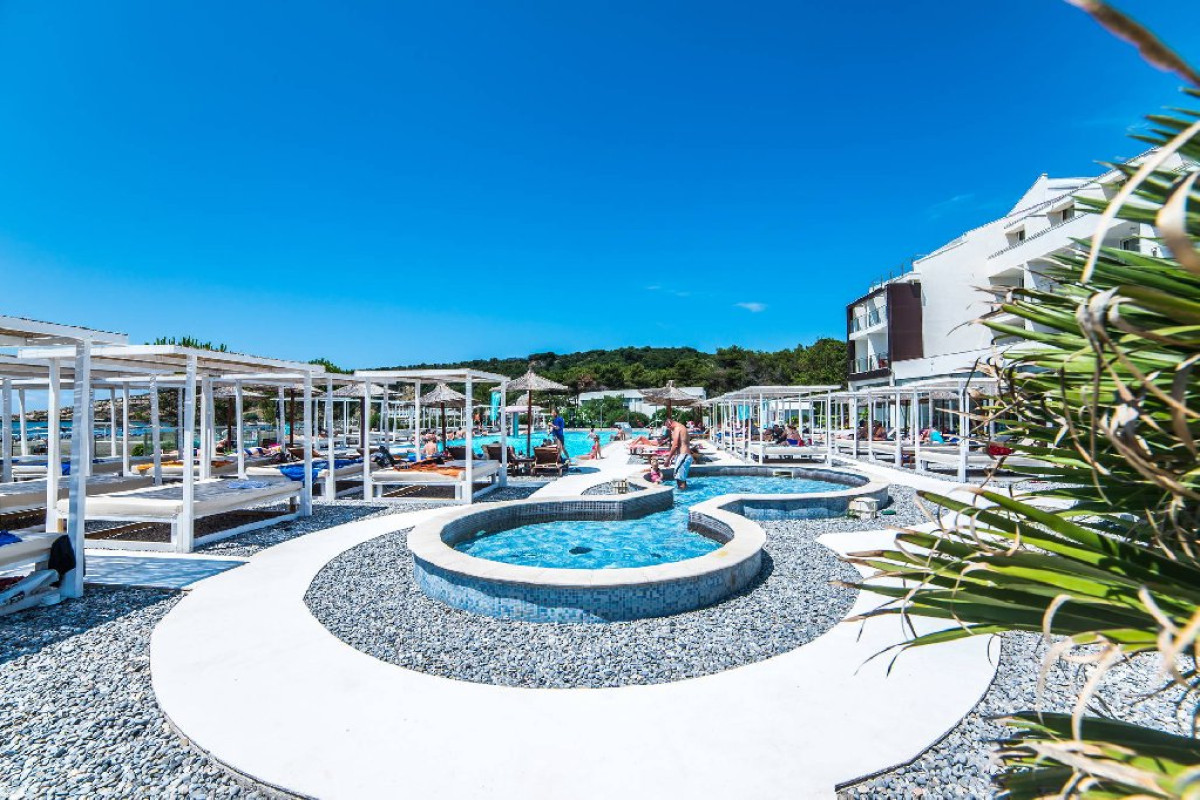 Otrant Hotel (R)