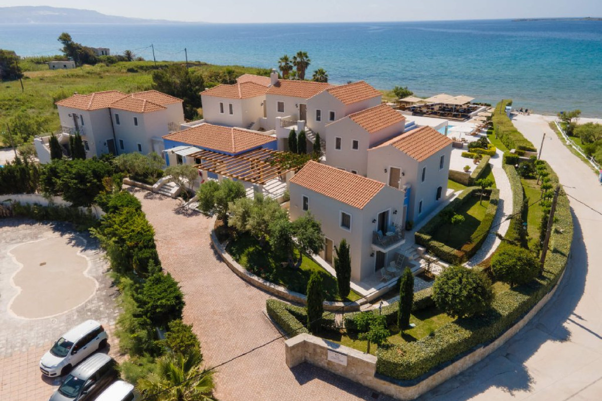 Costa Rossa Boutique Hotel