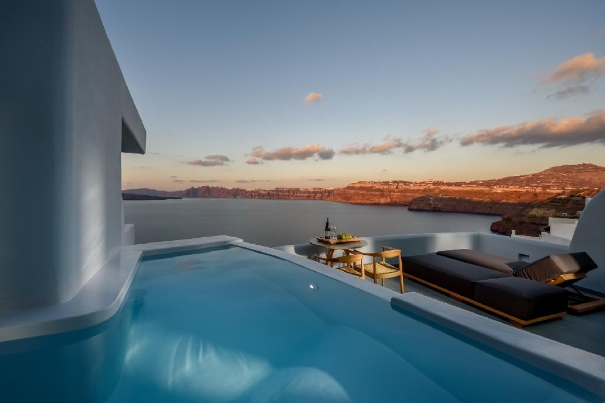 Neptune Luxury Spa Suites