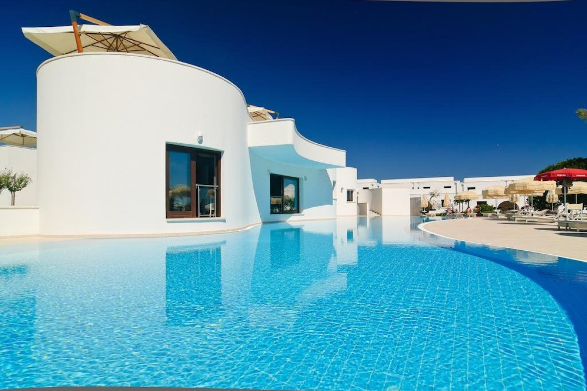 Pietrablu Resort (Polignano A Mare)