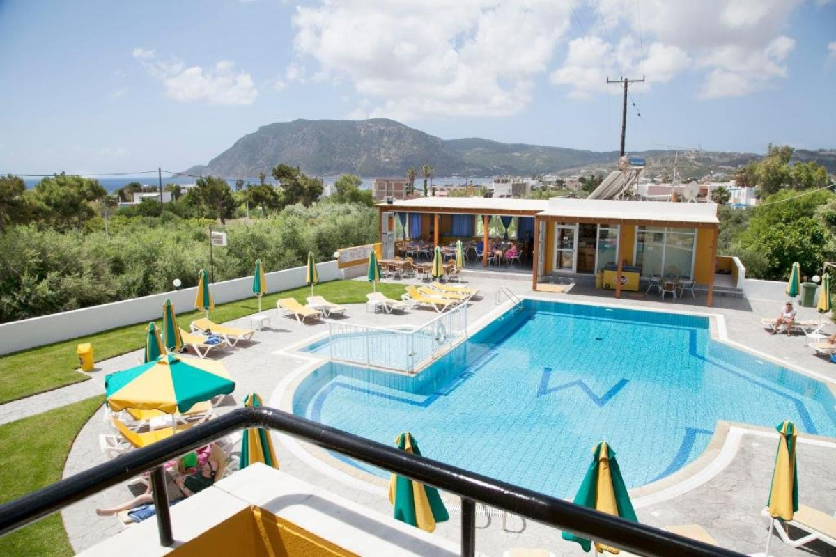 MANOLIS STUDIOS