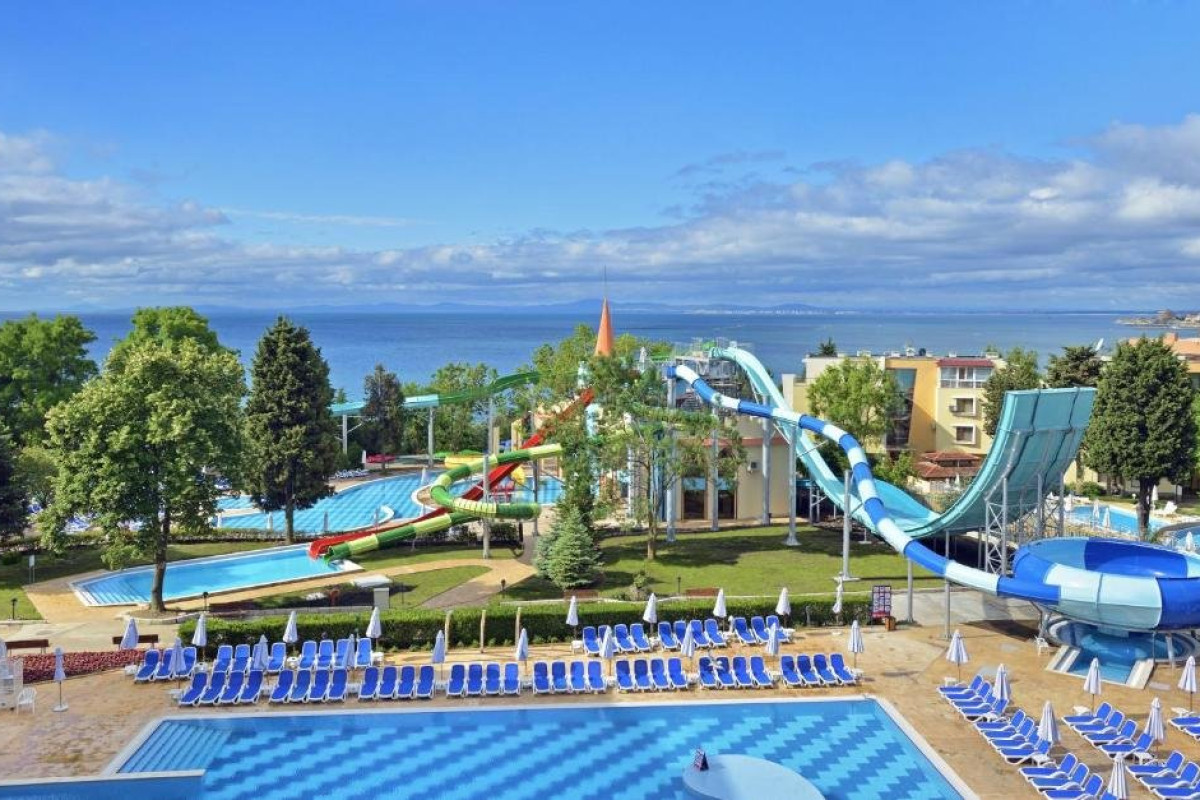 SOL NESSEBAR BAY and MARE