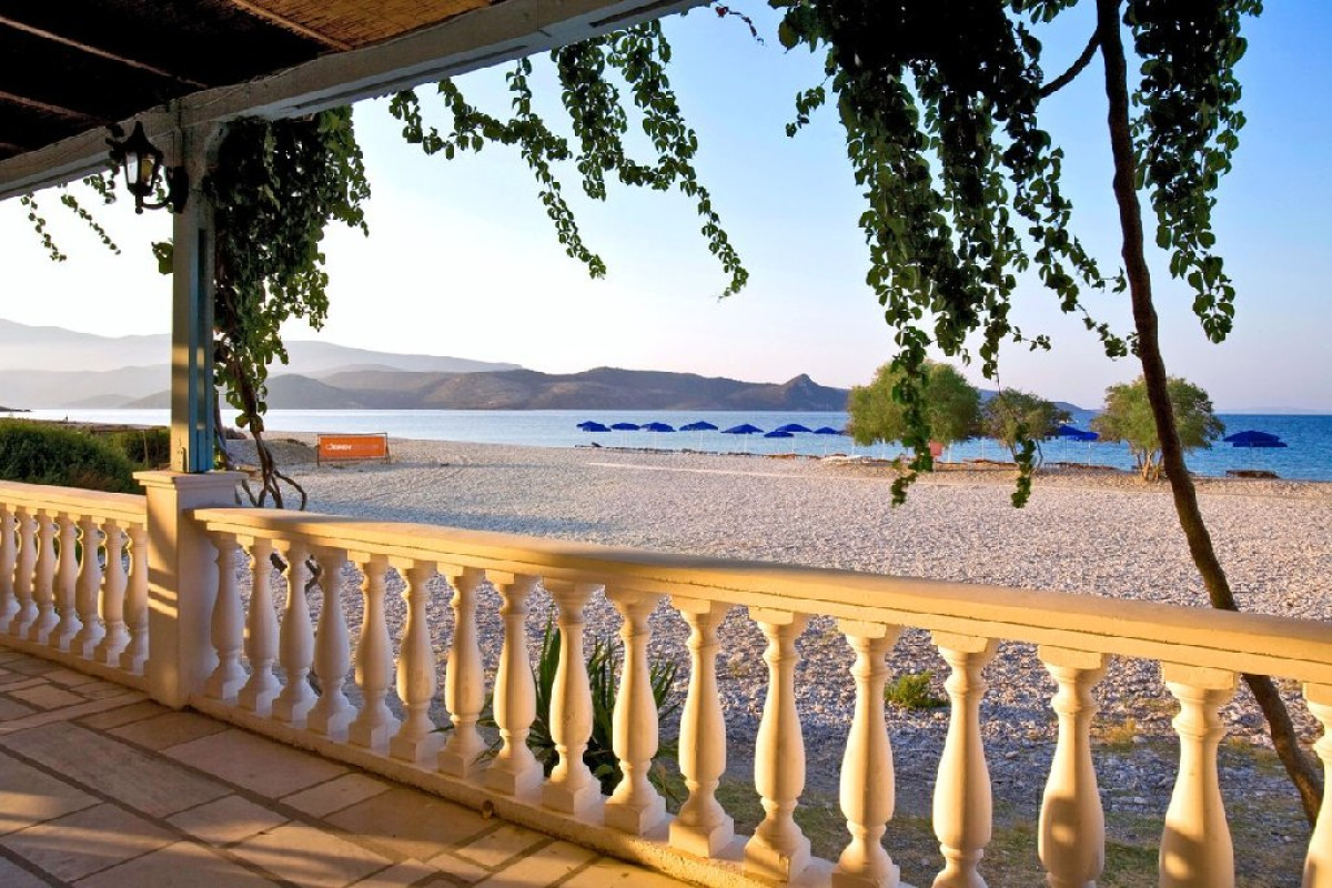 Sirenes Beach
