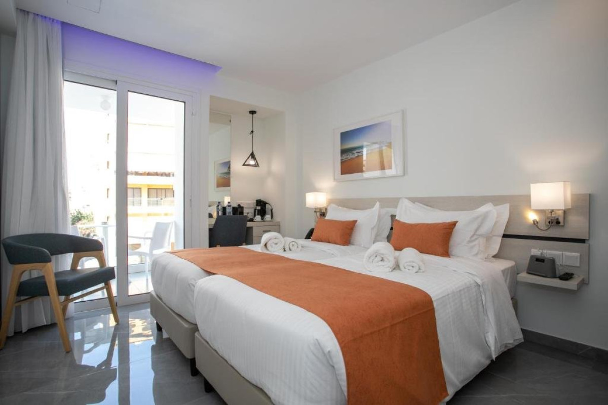 LARCO HOTEL BY BEST WESTERN PLUS