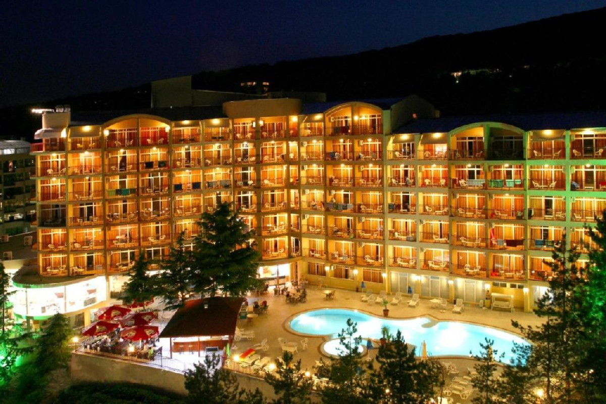 LUNA Golden Sands