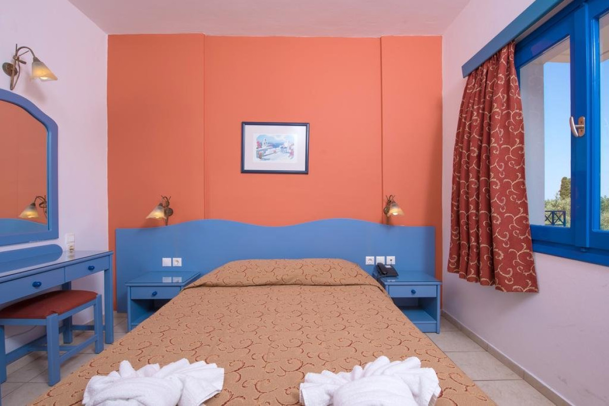 Astra Village Apartments and Suites (Koutouloufari)