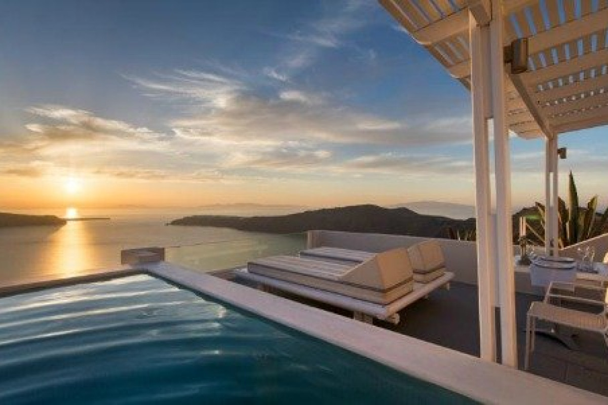 Andromeda Villas (Imerovigli - Santorini)