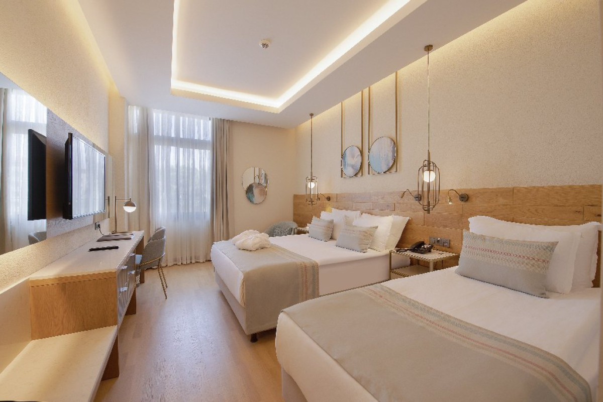 MIRAMARE BEACH HOTEL