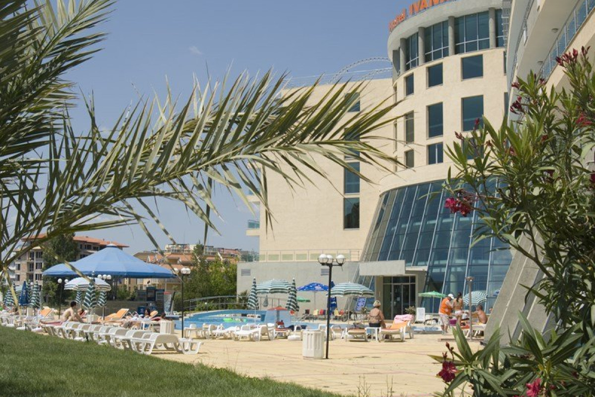 IVANA PALACE