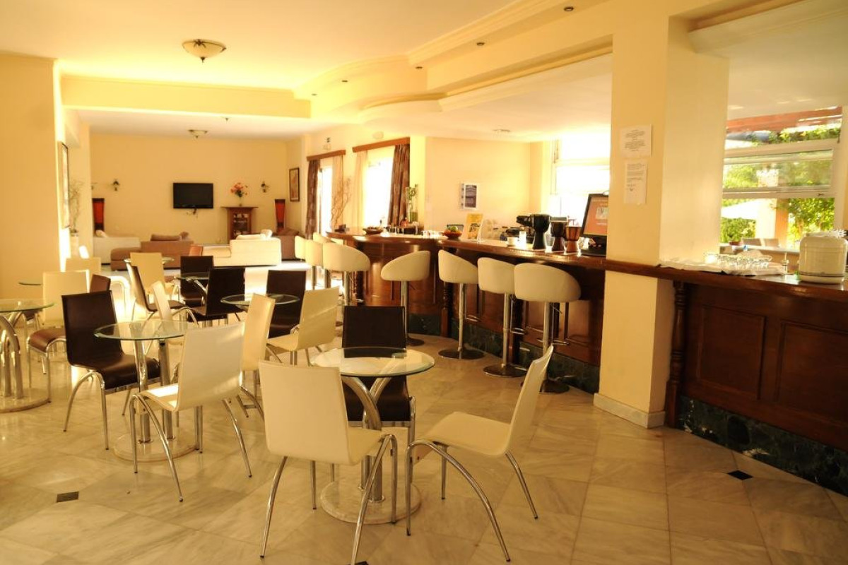 CHRISPY WORLD HOTEL (K)