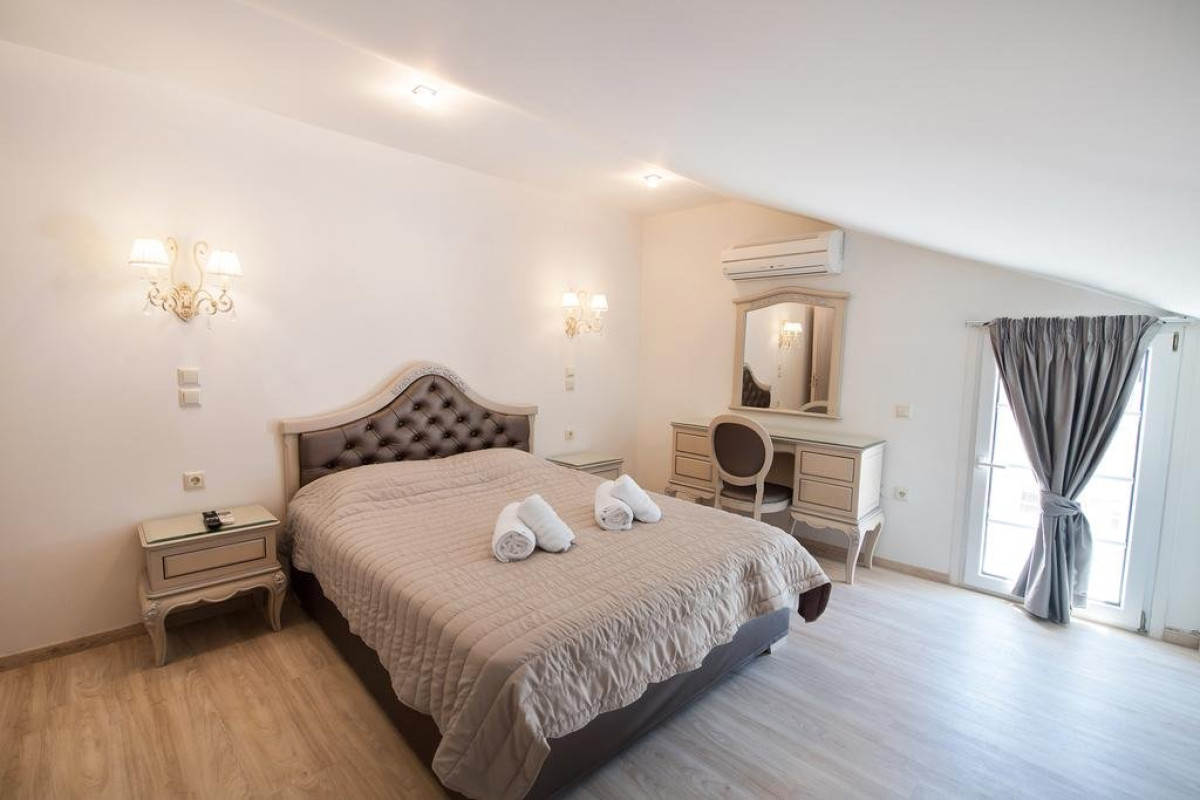 Pirofani Hotel (Lefkada Town)