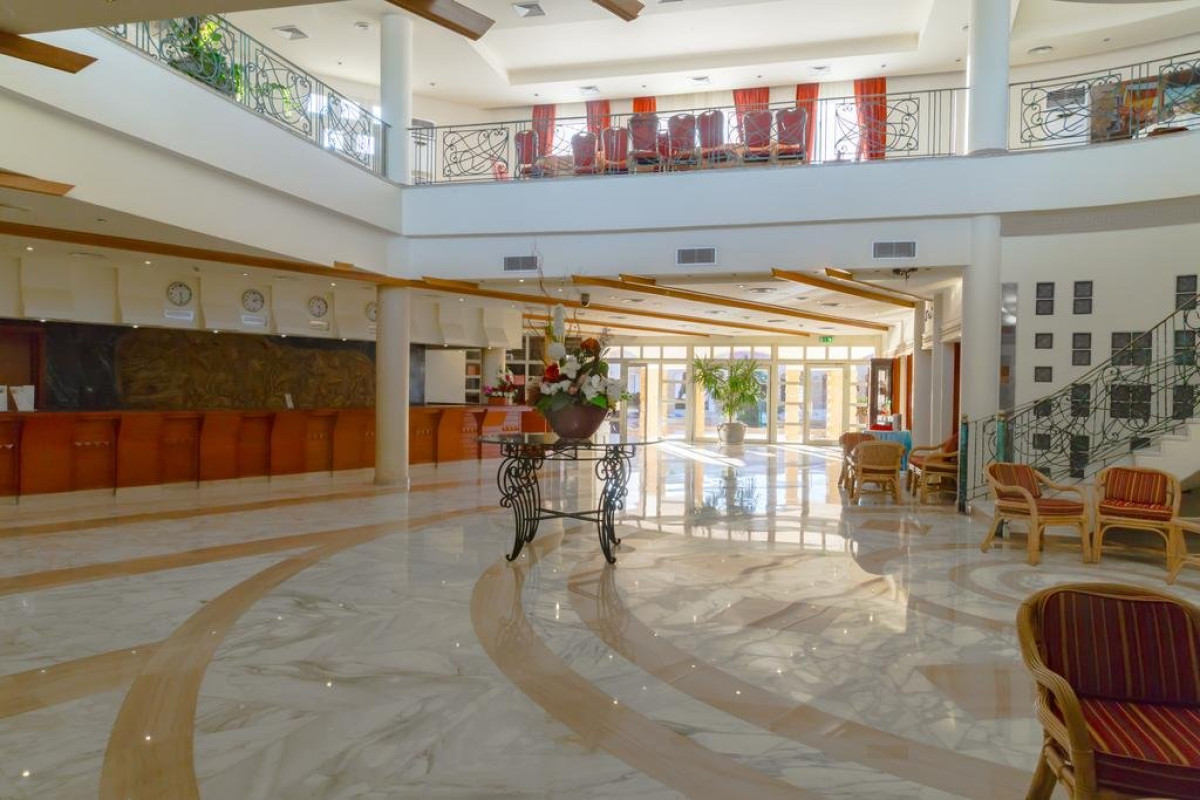 CORAL BEACH RESORT TIRAN