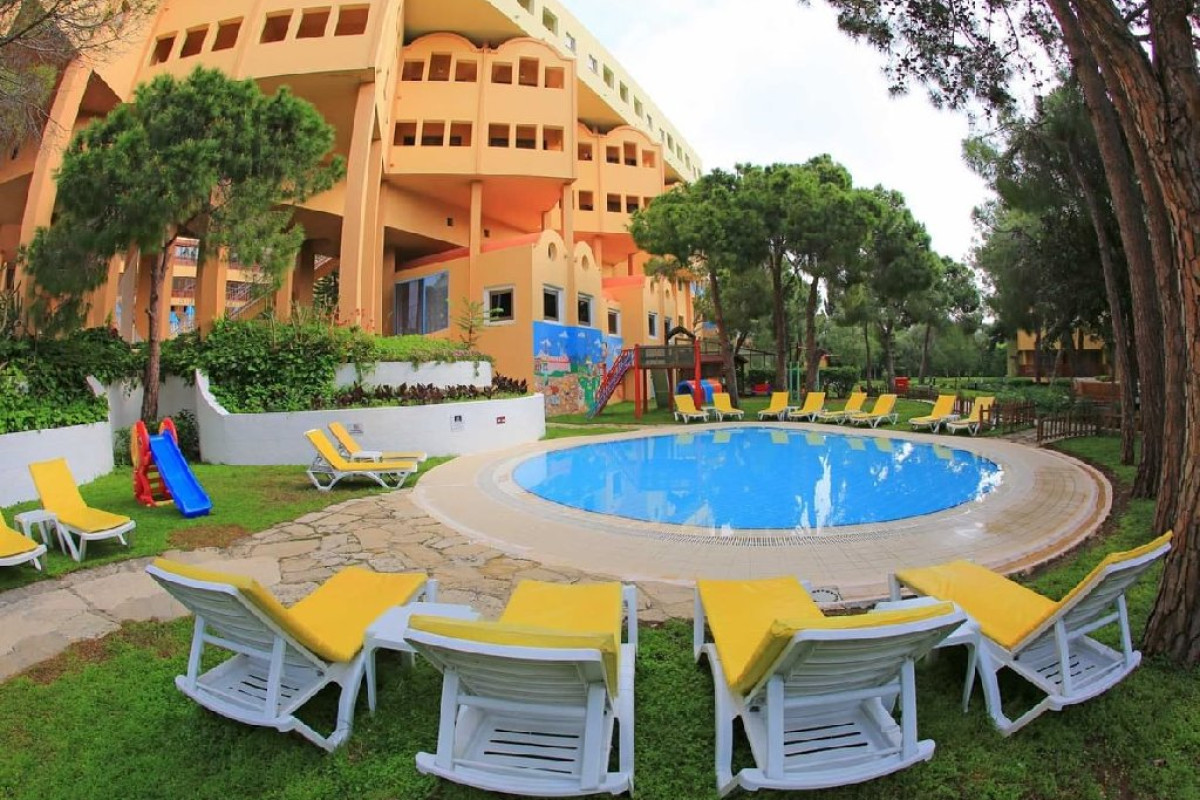 CORINTHIA EXCELSIOR HOTEL