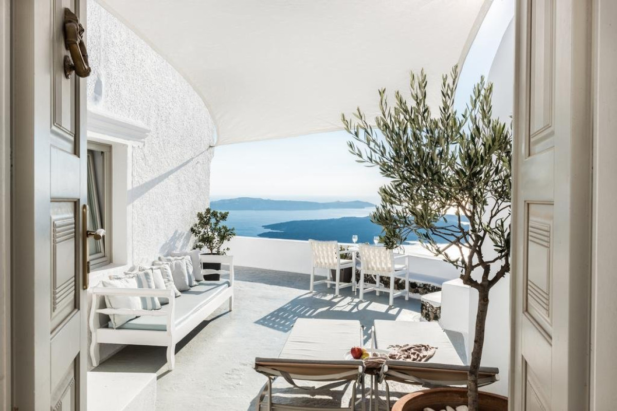 On the Rocks - Adults Only (Imerovigli - Santorini)