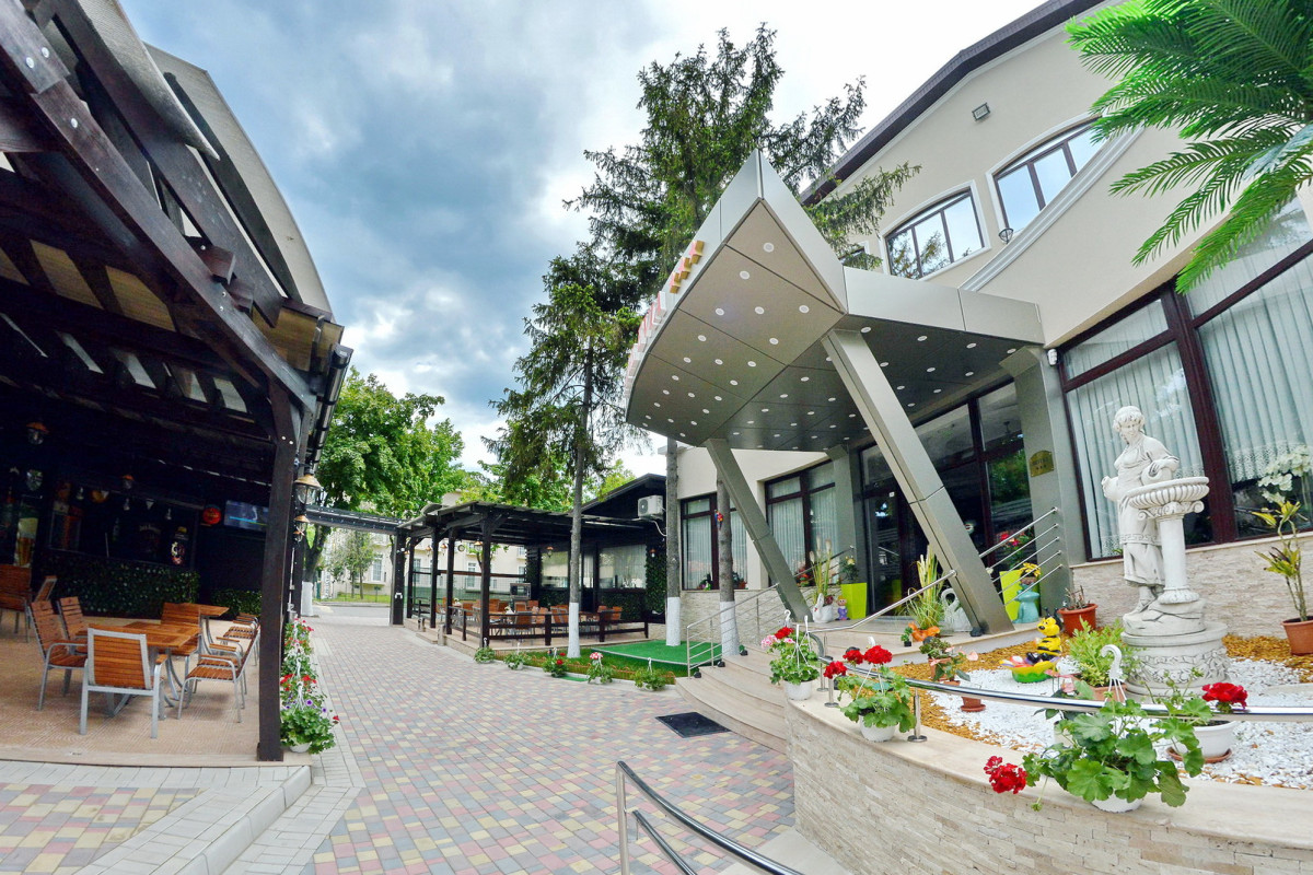 Complex Evia