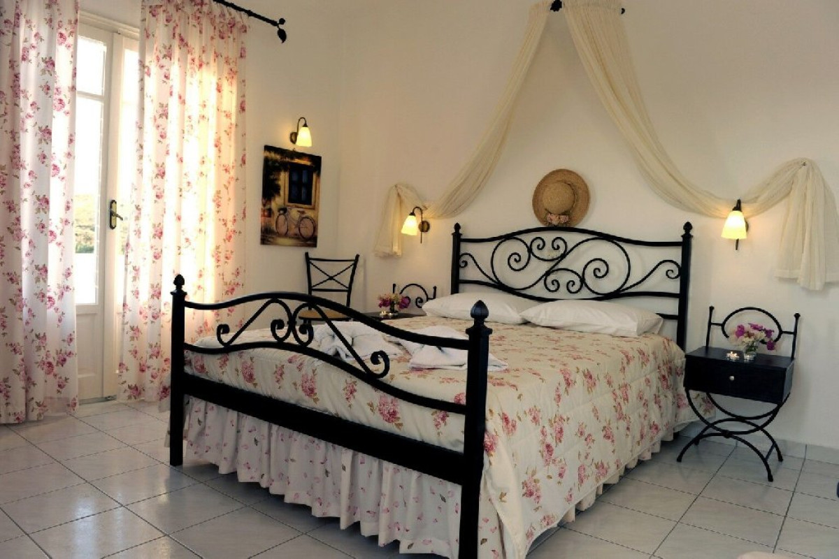 Glaronisia hotel - Polonia (Milos)